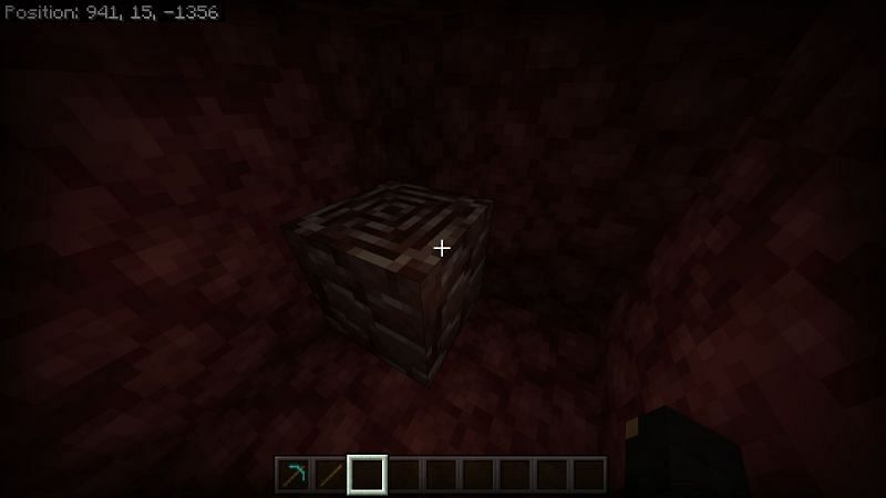Как сделать кирку в Minecraft15